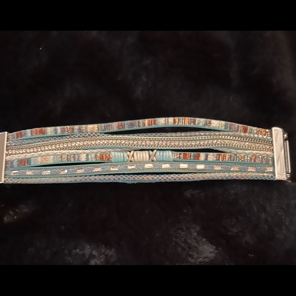 Women’s bracelet with magnetic closure - Picture 6 of 8